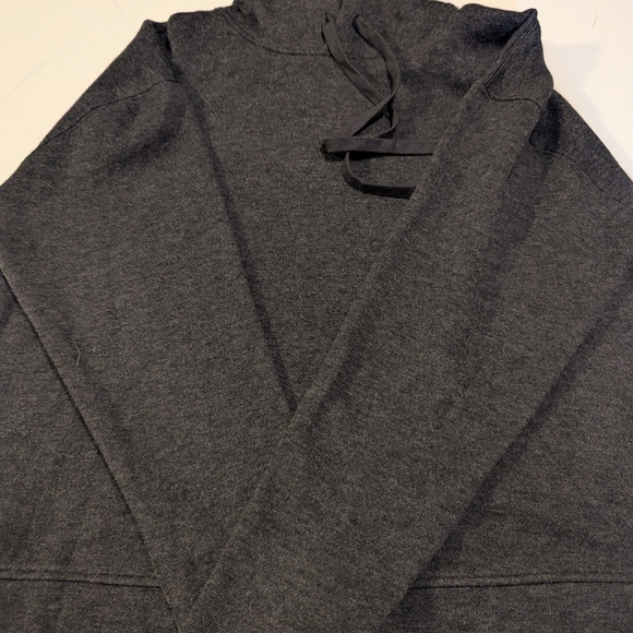 Universal Thread Women's Dark Gray/Black Pullover Hoodie, Size Medium - Picture 3 of 7